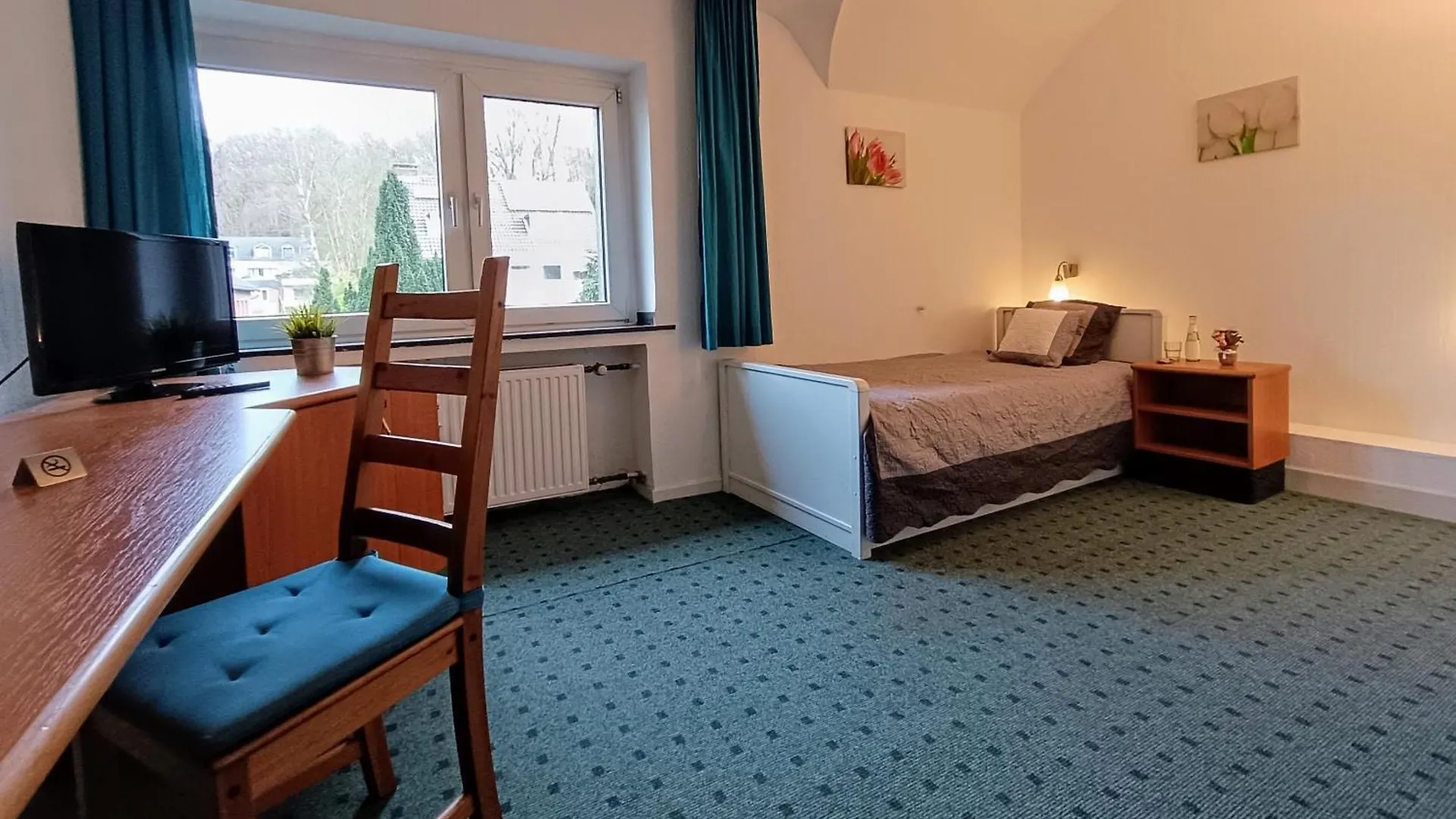 Waldhotel Unterbach Duesseldorf 2*, Dusseldorf Germany