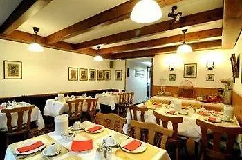 Waldhotel Unterbach Duesseldorf 2*, Dusseldorf